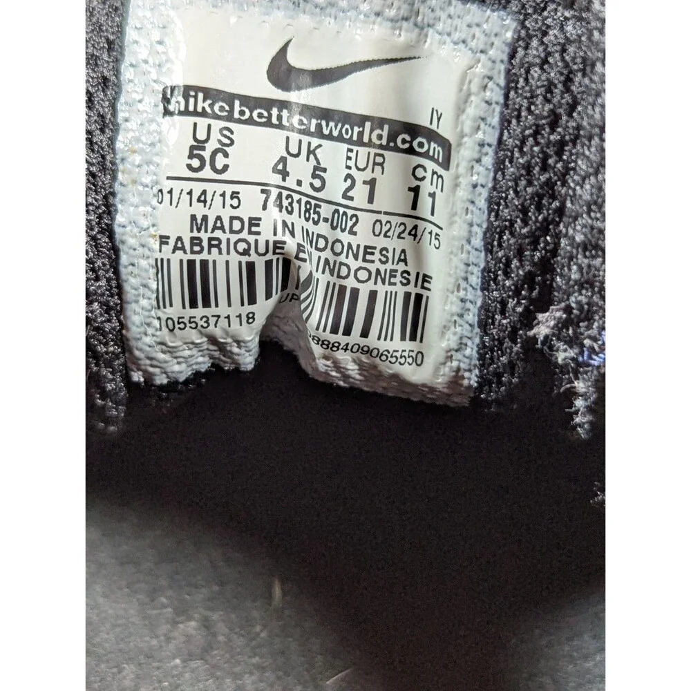 NIKE Baby Shoes Sneakers Size 5C 743185-002 Black White Elastic Lace